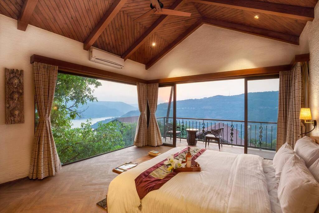 Soul Tree Villa 50 Super Luxury Villa With Heated Plunge Pool And Jacuzzi Лаваса Екстериор снимка