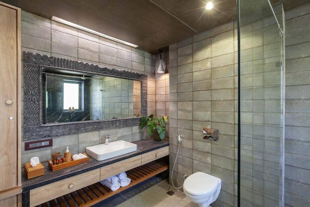 Soul Tree Villa 50 Super Luxury Villa With Heated Plunge Pool And Jacuzzi Лаваса Екстериор снимка